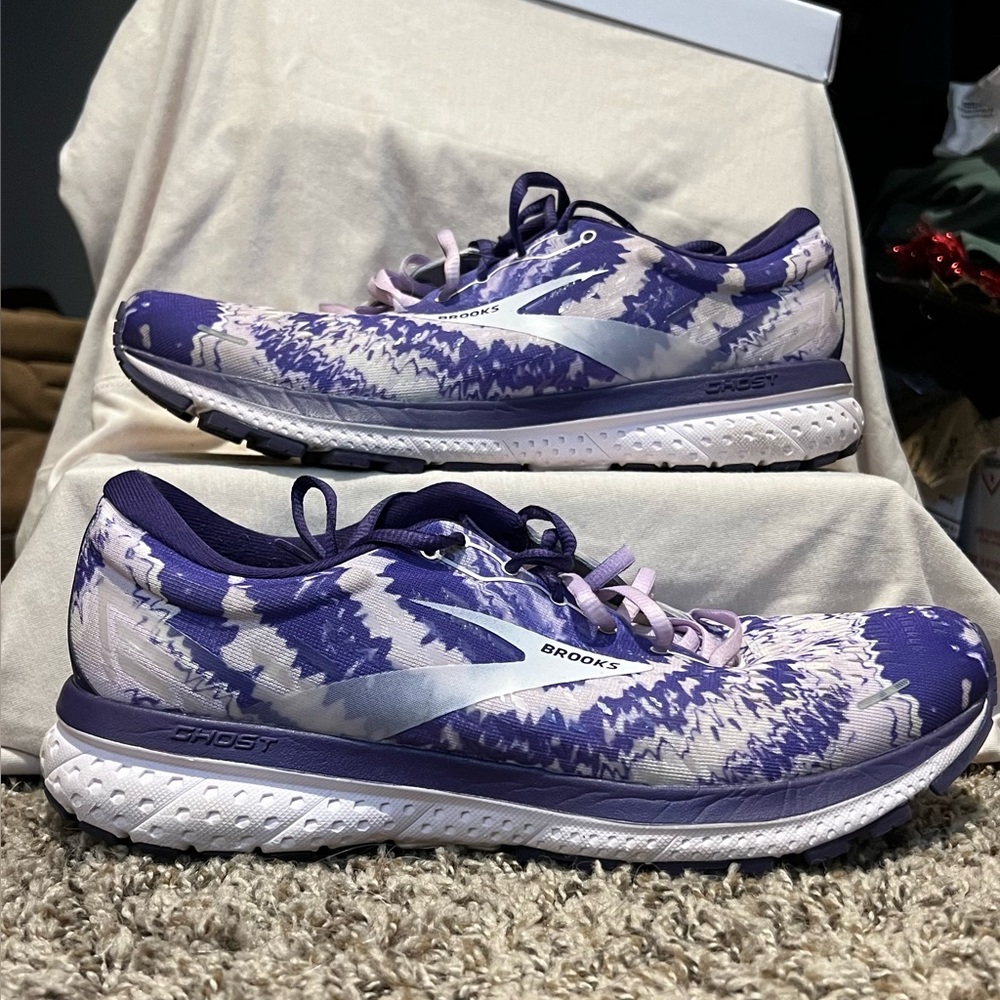 Brooks Womens Ghost Unity Tie Dye Edition size 11